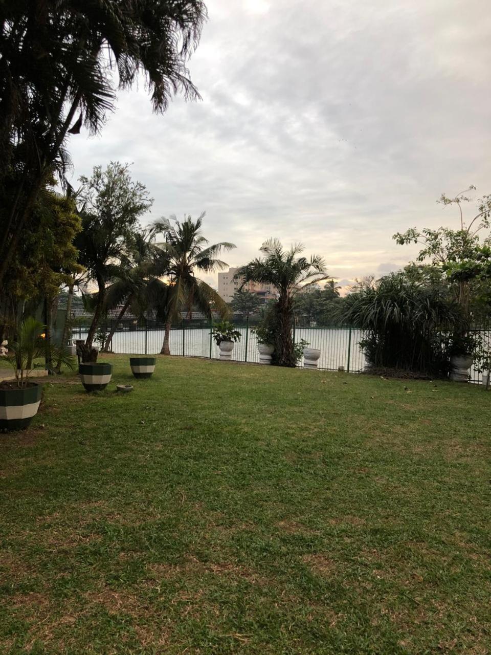 Amani Lake Resort Panadura Eksteriør bilde
